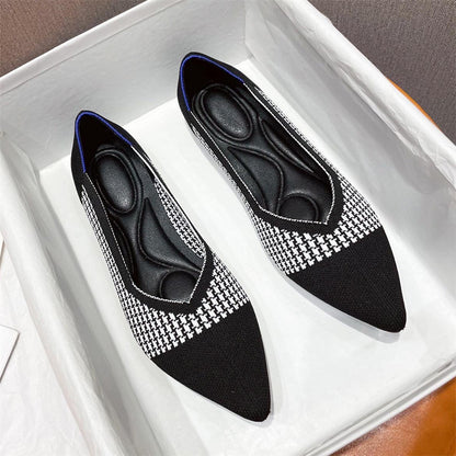 Fashionable Pointed Toe Knit Flats