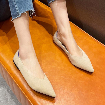 Fashionable Pointed Toe Knit Flats